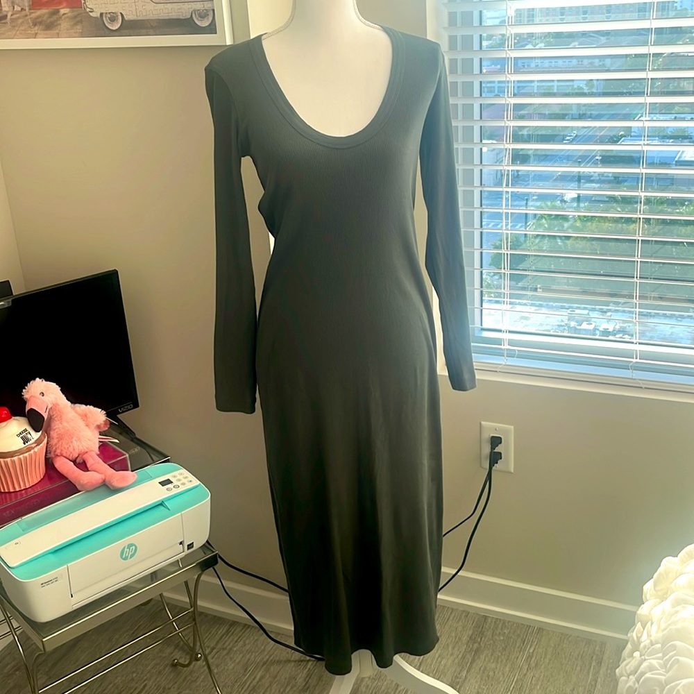 STANDARD JAMES PERSE Olive Green Ribbed Scoop Neck Long Sleeve Midi Dress Size 3